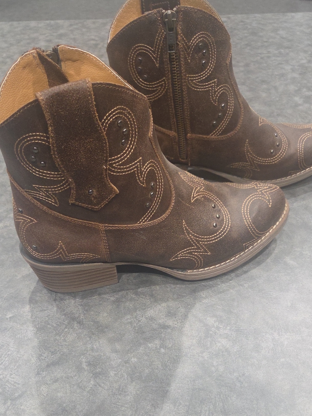 Woman's Brown Western Booties - Stitch Detail